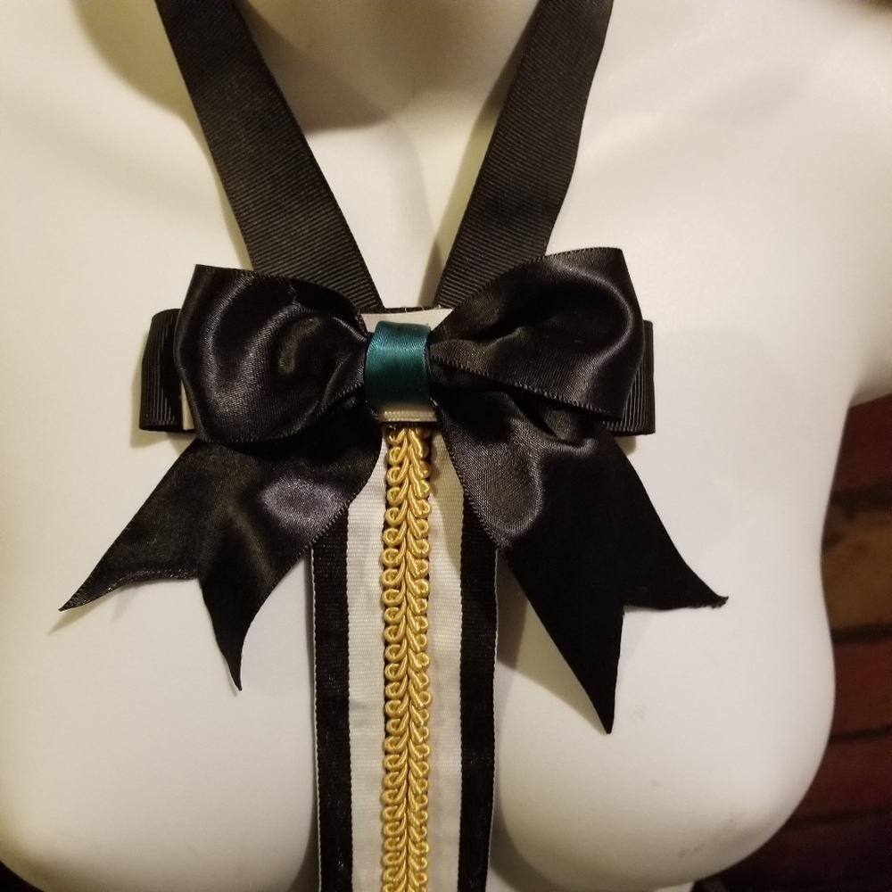 Collar tie necklace